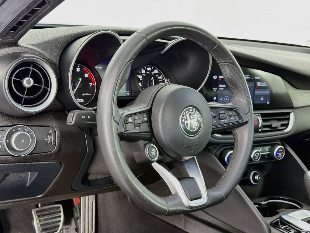 Used 2022 Alfa Romeo Giulia Ti RWD image 35