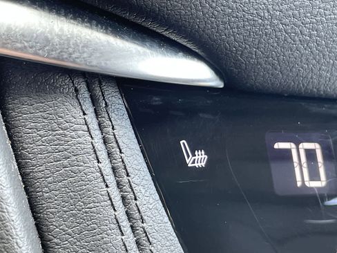 Used 2024 Cadillac XT6 Luxury w/ LPO, Floor Liner Package FWD image 25