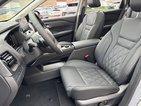 New 2025 Nissan Rogue Platinum w/ Tech Package image 32