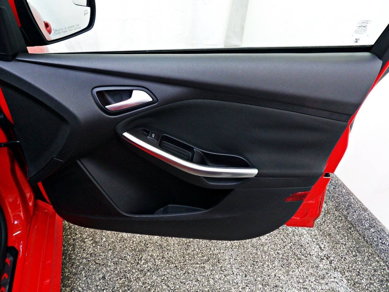 Used 2014 Ford Focus ST w/ Equipment Group 202A FWD image 11