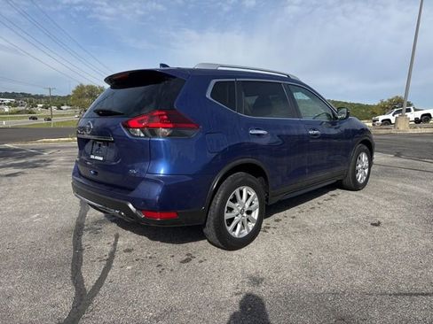 Used 2020 Nissan Rogue SV image 5