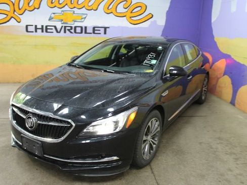 Used 2017 Buick LaCrosse Essence w/ Sun and Shade Package FWD image 4
