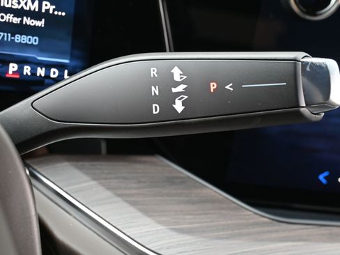 Used 2025 Chevrolet Tahoe LT w/ Comfort Package image 32