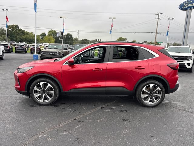 Certified 2023 Ford Escape Platinum AWD/4WD image 4