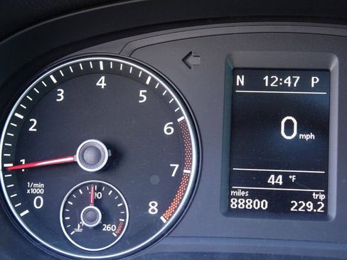 Used 2012 Volkswagen Passat 2.5 SE FWD image 80