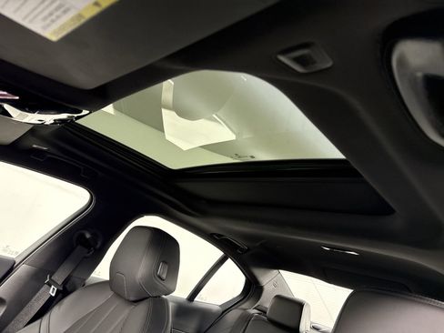 Used 2025 BMW 530i xDrive image 18