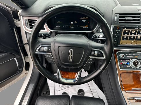 Used 2017 Lincoln Continental Reserve AWD/4WD image 38