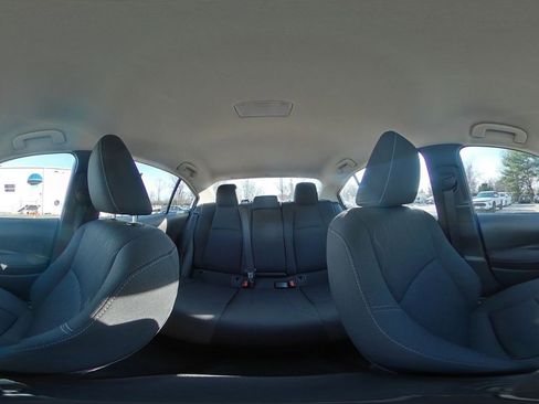 Used 2025 Toyota Corolla LE image 40