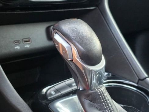 Used 2024 Buick Encore GX Sport Touring FWD image 33