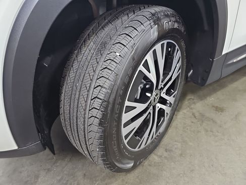 Certified 2026 Mercedes-Benz GLB 250 4MATIC image 34