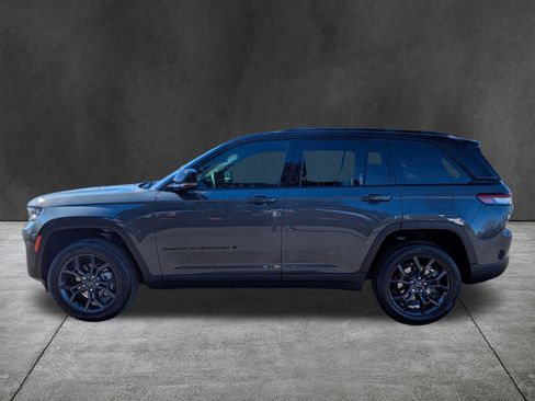New 2025 Jeep Grand Cherokee Limited w/ Trailer Tow Package AWD/4WD image 7