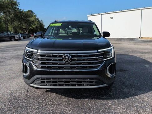 Used 2025 Volkswagen Atlas SE AWD/4WD image 9