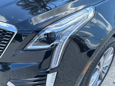 Used 2025 Cadillac XT5 Premium Luxury image 8