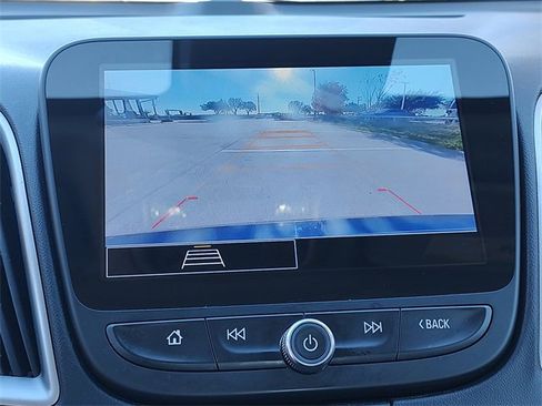 Used 2024 Chevrolet Malibu LT image 18