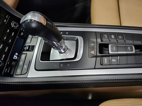 Used 2019 Porsche 718 Boxster image 19