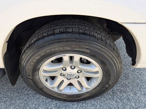 Used 2004 Toyota Tundra Limited image 4