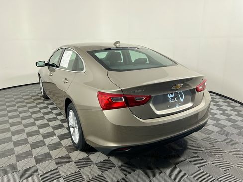 Used 2025 Chevrolet Malibu LT image 5