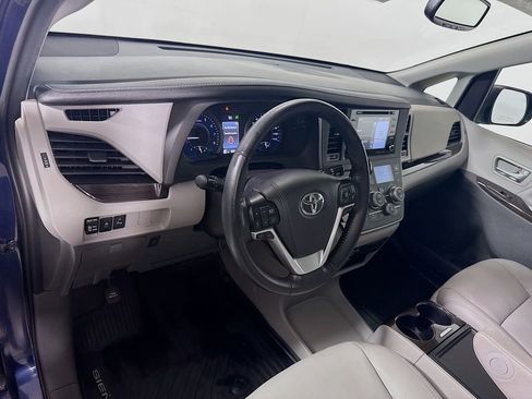 Certified 2020 Toyota Sienna XLE w/ XLE Navigation Package image 9