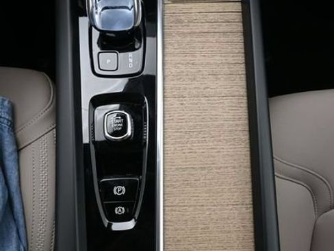 New 2026 Volvo XC60 B5 Plus w/ Protection Package Premier AWD/4WD image 11