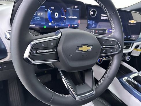 New 2026 Chevrolet Equinox EV LT image 11