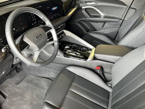 Used 2025 Audi Q5 Premium Plus w/ Premium Plus AWD/4WD image 9