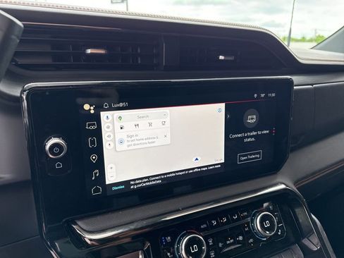 Used 2024 GMC Sierra 2500 AT4 w/ AT4 Preferred Package image 25