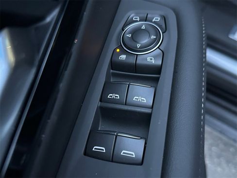 New 2026 Chevrolet Suburban Premier image 22