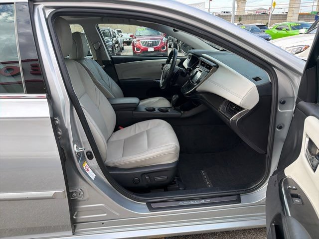 Used 2018 Toyota Avalon Limited FWD image 50