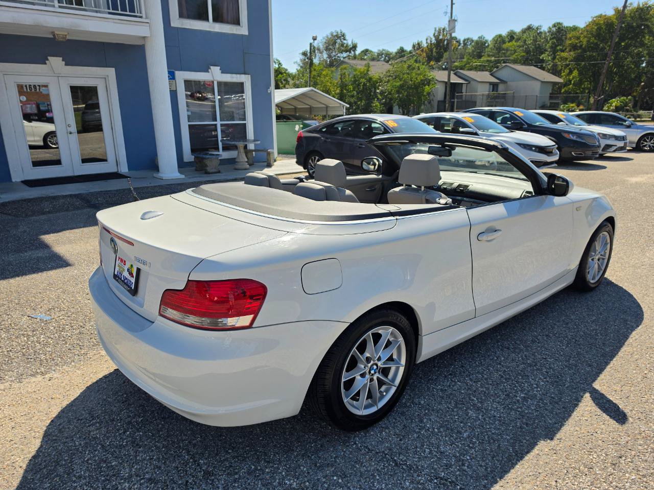Used 2011 BMW 128i Convertible w/ Premium Pkg RWD image 13