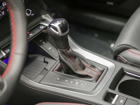 Certified 2025 Audi Q3 2.0T Premium Plus w/ Premium Plus Package AWD/4WD image 21