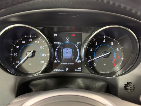 Used 2018 Jaguar F-PACE Prestige image 24