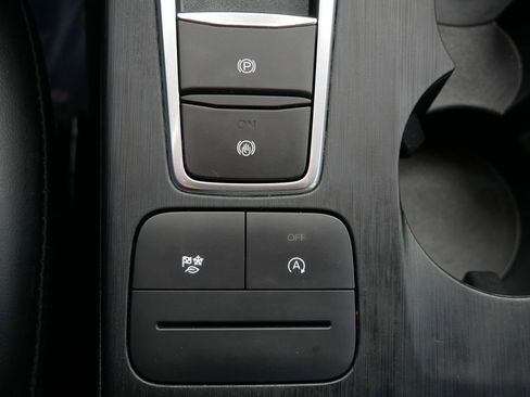 Certified 2025 Ford Escape ST-Line AWD/4WD image 23