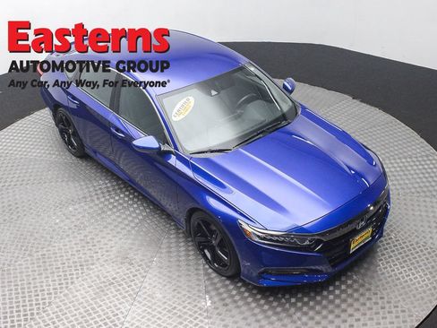 Used 2019 Honda Accord Sport image 3