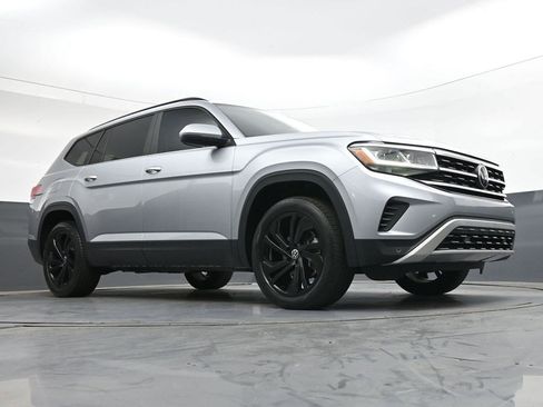 Used 2022 Volkswagen Atlas SE w/ Black Wheel Package AWD/4WD image 28