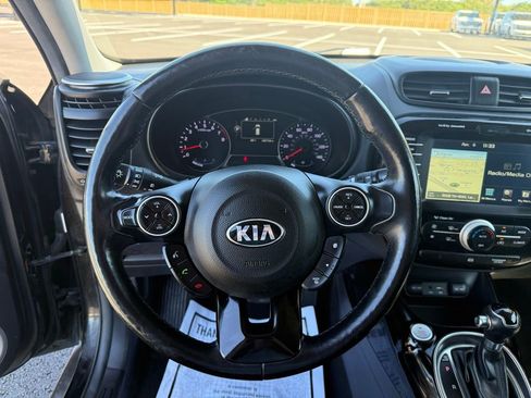Used 2016 Kia Soul ! w/ Premium Package FWD image 16