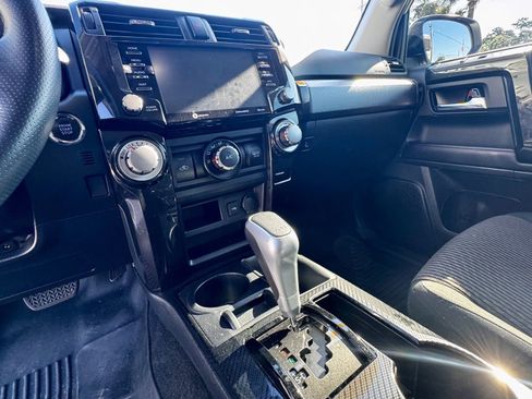 Used 2021 Toyota 4Runner TRD Off-Road AWD/4WD image 10