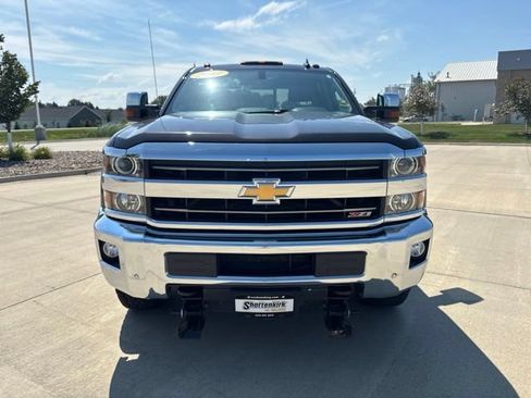 Used 2019 Chevrolet Silverado 2500 LTZ w/ Vortec Plus Package AWD/4WD image 34
