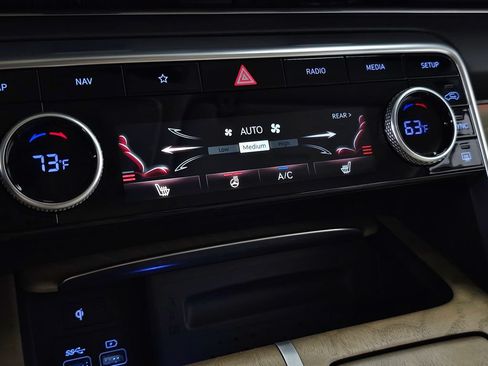 Used 2024 Genesis GV80 2.5T AWD/4WD image 33