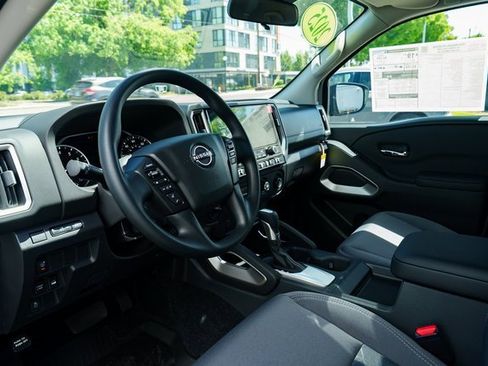 New 2025 Nissan Frontier SV image 21