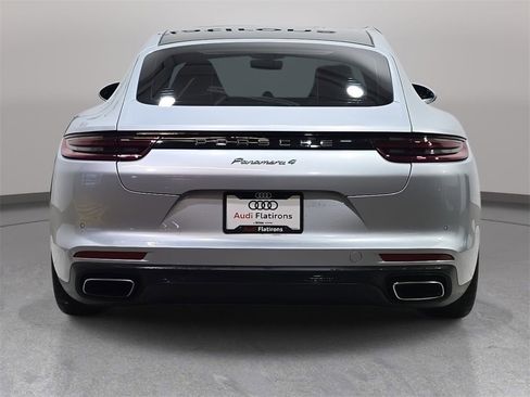 Used 2018 Porsche Panamera 4 image 7