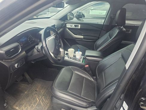 Used 2021 Ford Explorer Limited AWD/4WD image 9