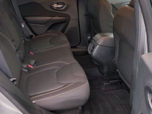 Used 2016 Jeep Cherokee Latitude w/ Comfort/Convenience Group image 22