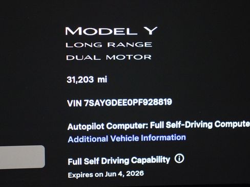 Used 2023 Tesla Model Y Long Range image 32