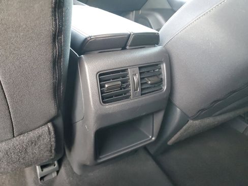 Used 2023 Nissan Rogue S image 15