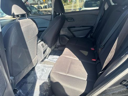 Used 2023 Nissan Rogue S FWD image 11