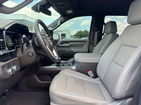 Used 2024 GMC Sierra 1500 SLT w/ SLT Convenience Package AWD/4WD image 13