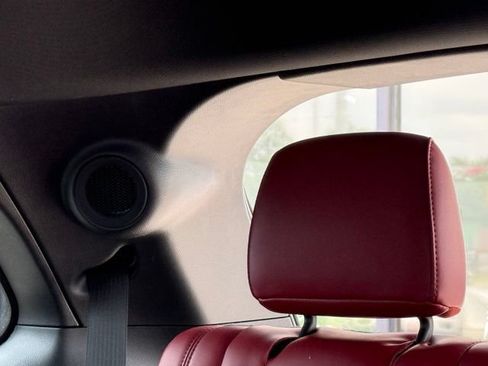 Used 2016 Dodge Durango R/T w/ Technology Group AWD/4WD image 45