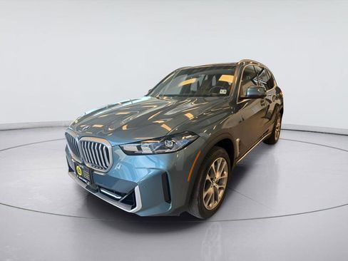 Used 2025 BMW X5 xDrive40i w/ Premium Package AWD/4WD image 2