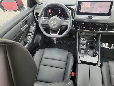 Used 2024 Nissan Rogue SL FWD image 10