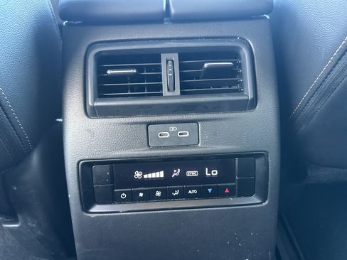 Used 2026 MAZDA CX-90 3.3 Turbo w/ Select Package AWD/4WD image 39